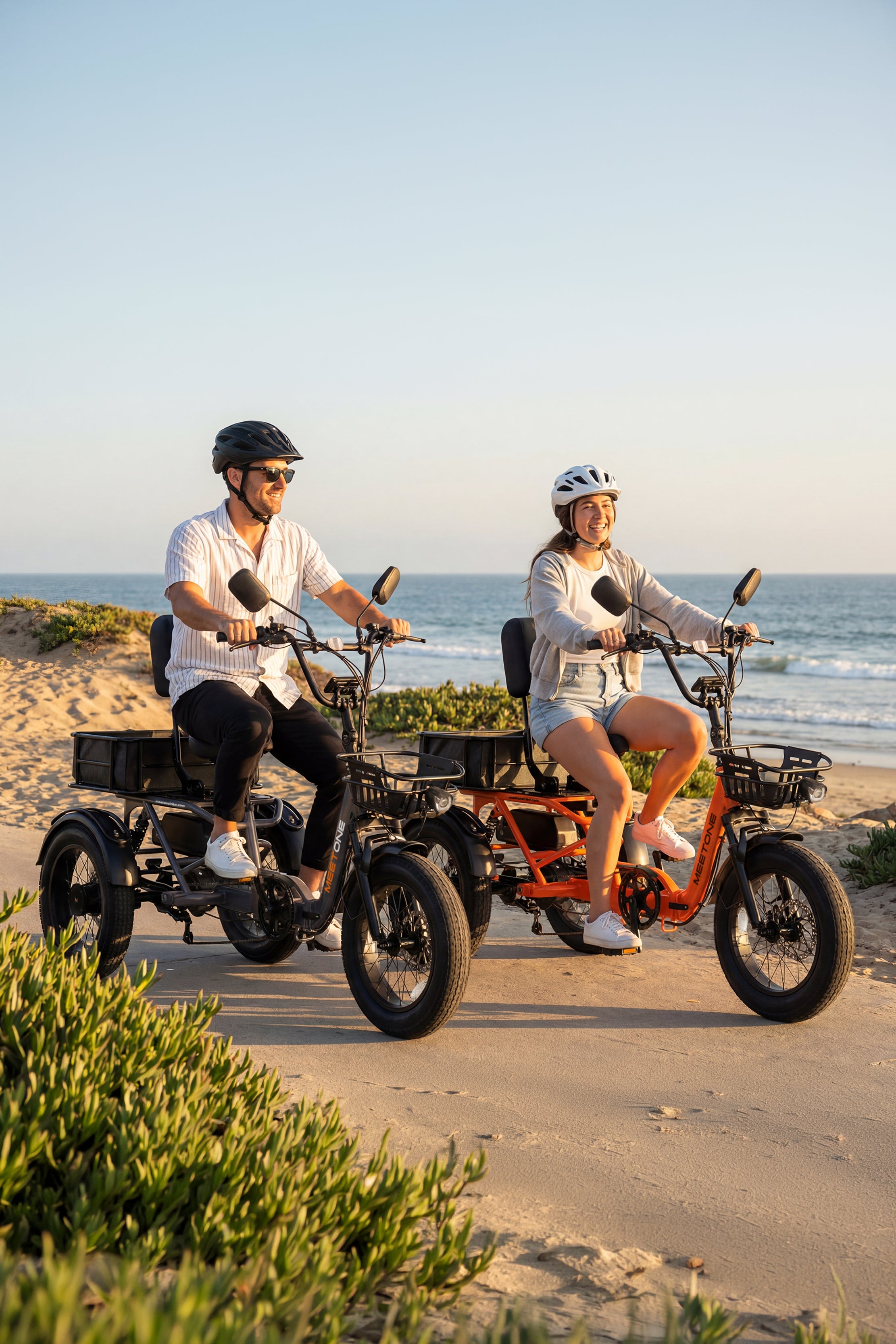 Breeze Pro 2.0 electric trikes by the beach